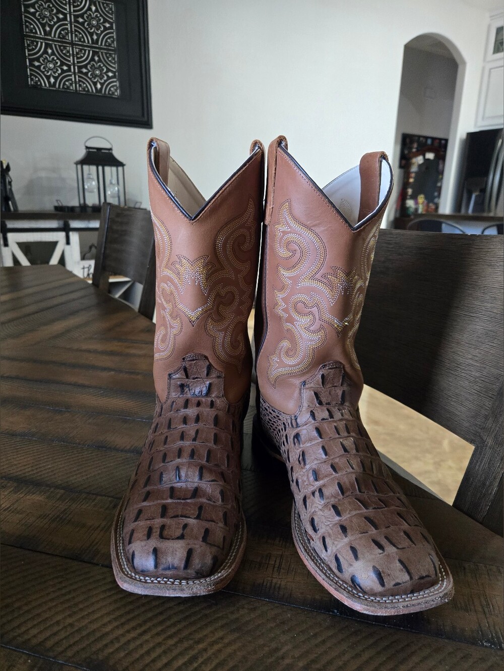 Old West Faux Horn Gator Print Boots